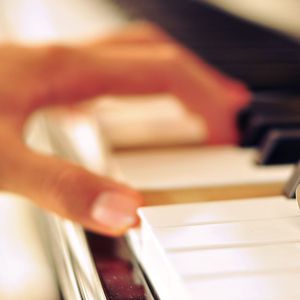 女人高潮叫床全毛A片App
